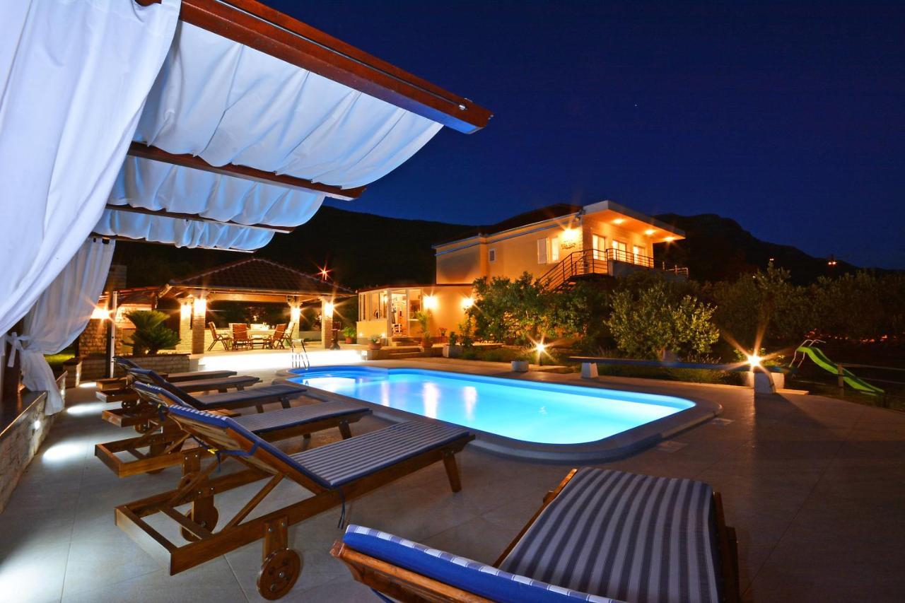 Villa Oliva Каштела Экстерьер фото